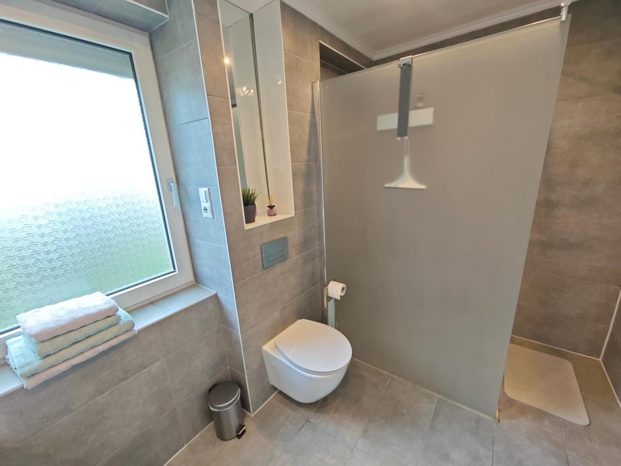 הוף Fh-Naehe: Modernes Apt Mit Balkon מראה חיצוני תמונה