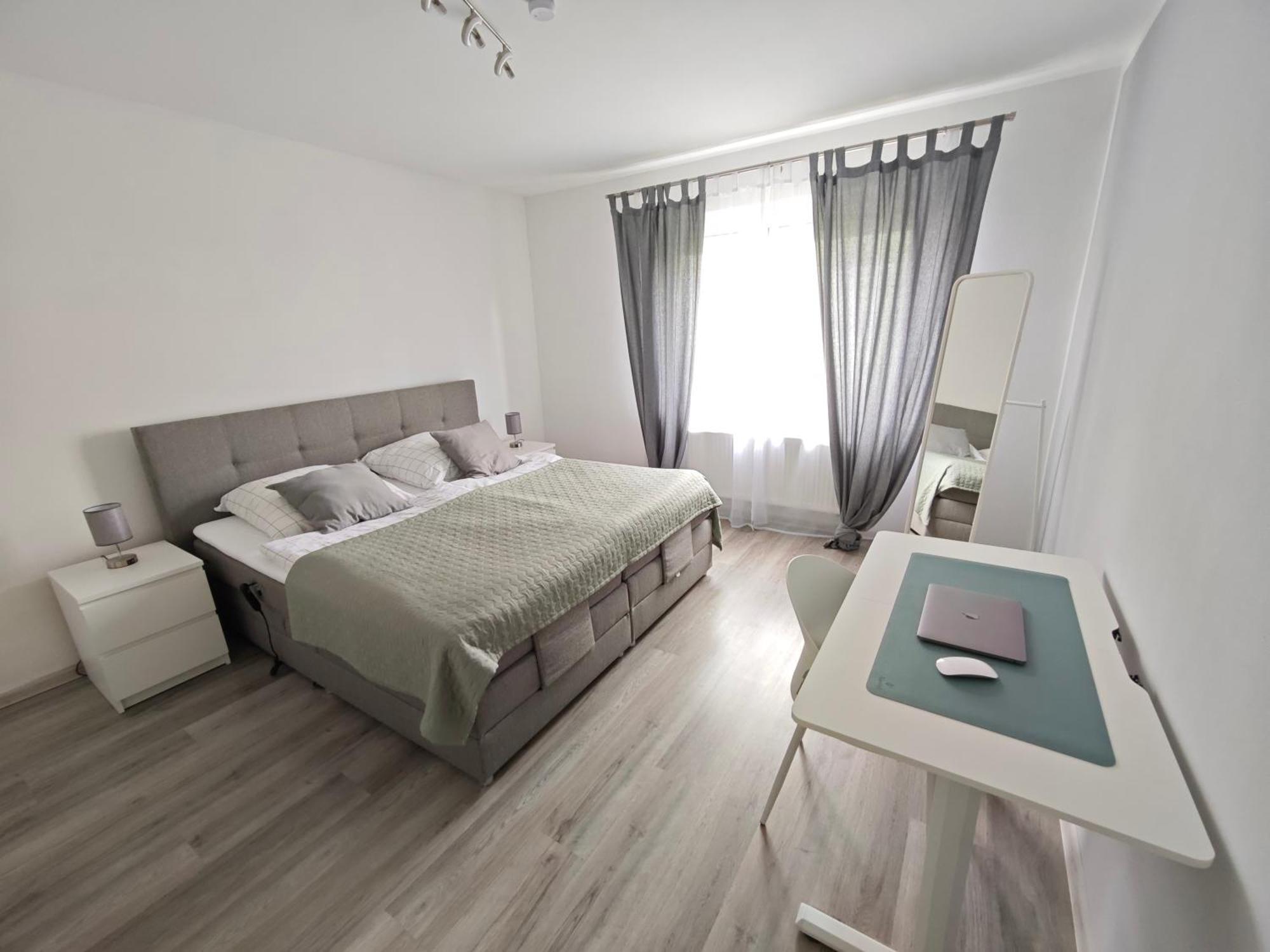 הוף Fh-Naehe: Modernes Apt Mit Balkon מראה חיצוני תמונה